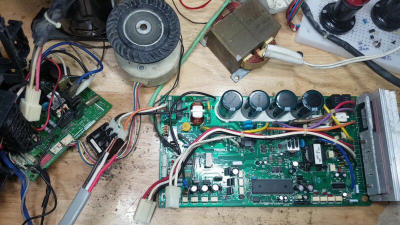 Nguyên nhân điều hòa Funiki hiện lỗi E3: do lỗi bo mạch