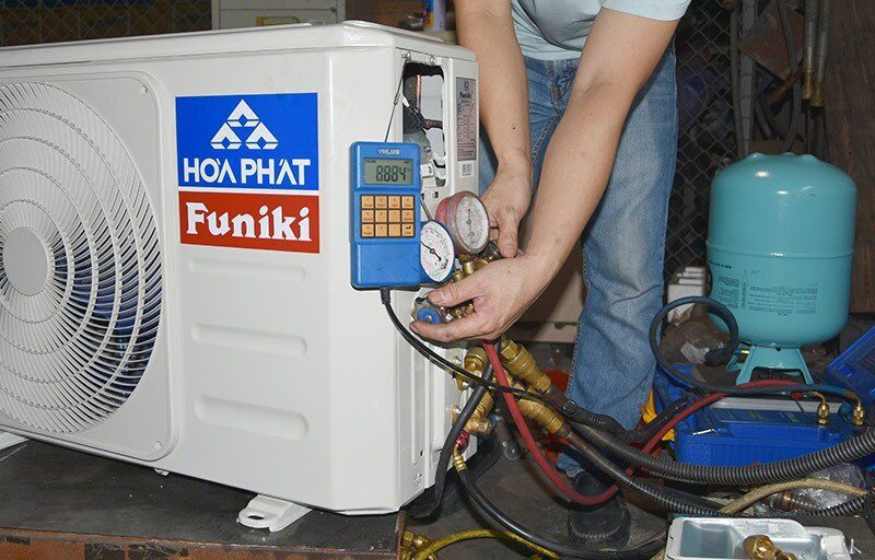 Lỗi EL OC điều hoà Funiki do thiếu gas hoặc hết gas