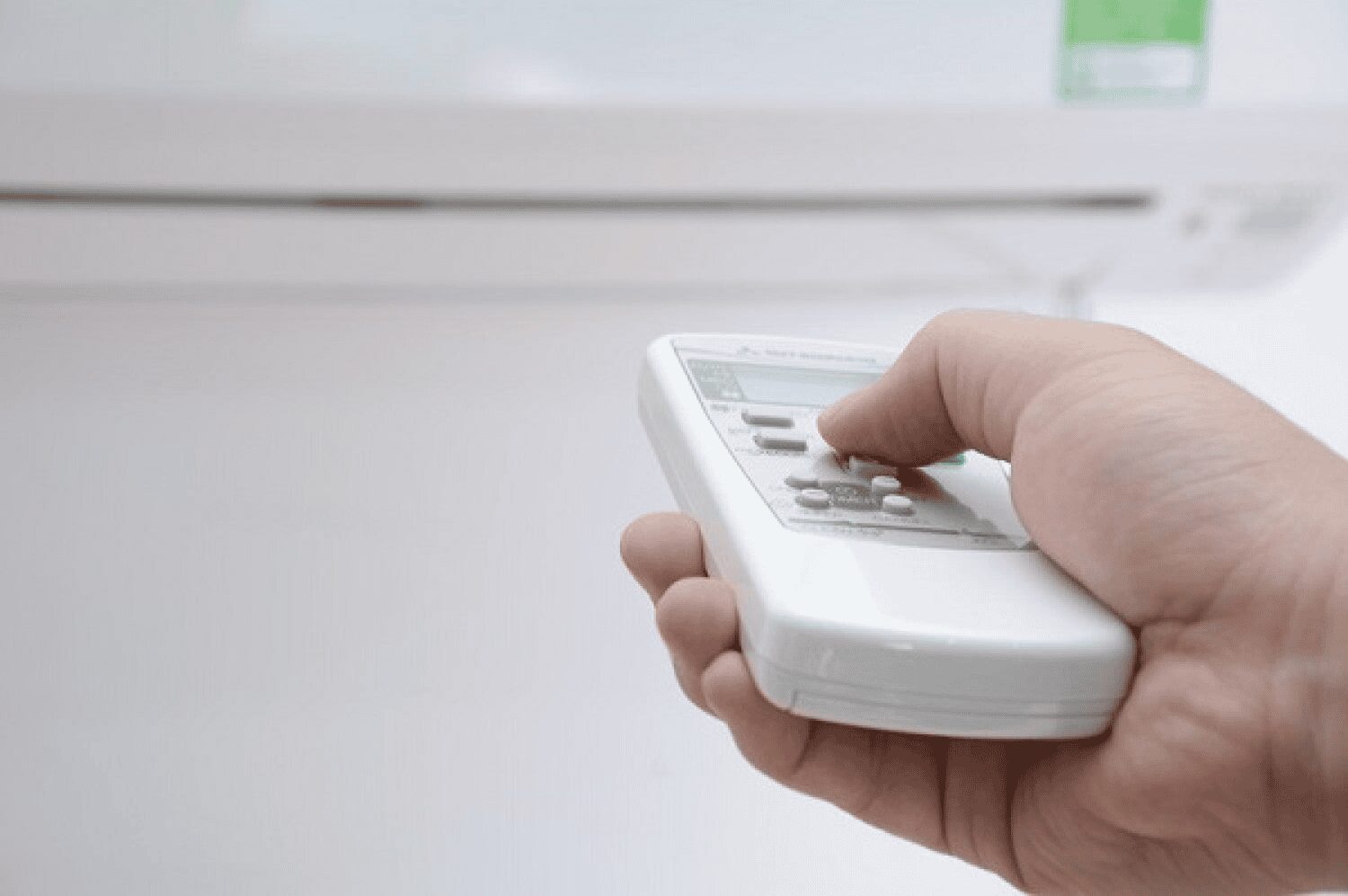 Tháo khay kệ tủ đông