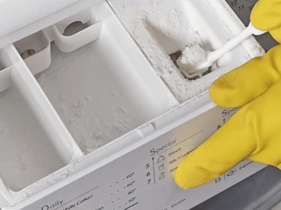 Vệ sinh khoang chứa bột giặt 